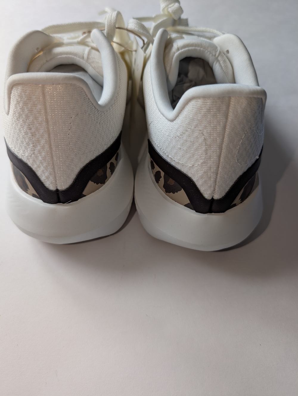 Adidas Runfalcon 3.0 Running Sneakers White Gold Metallic/Beige NWT Womens 8 - Picture 6 of 10